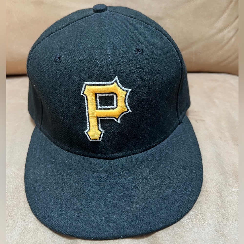 Men's Pittsburgh Pirates New Era Black Game 59FIFTY Fitted Hat